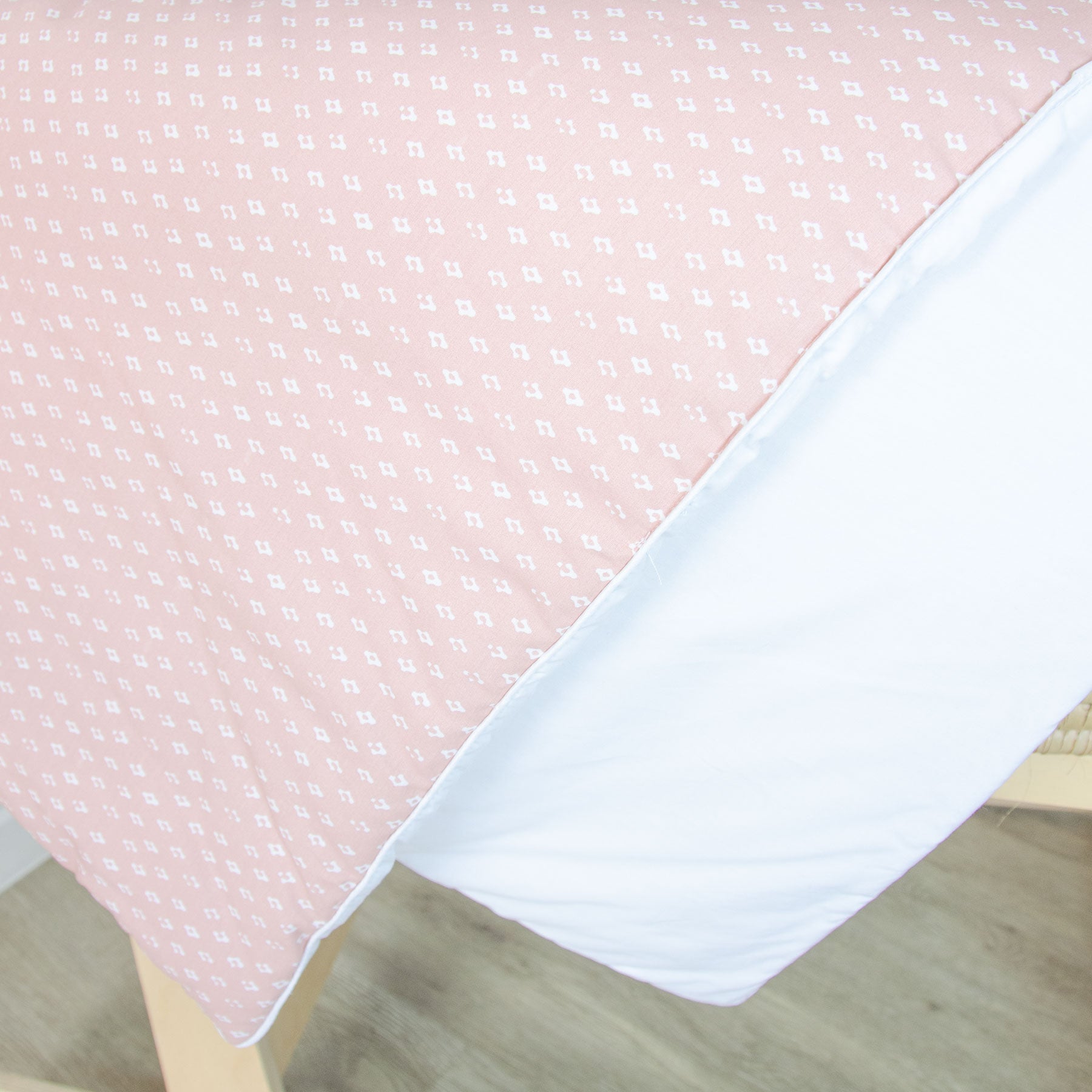 Dusty Diamond Cot Comforter & Pillowcase Set