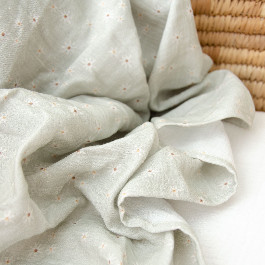 Sage Daisy Muslin Blanket Set