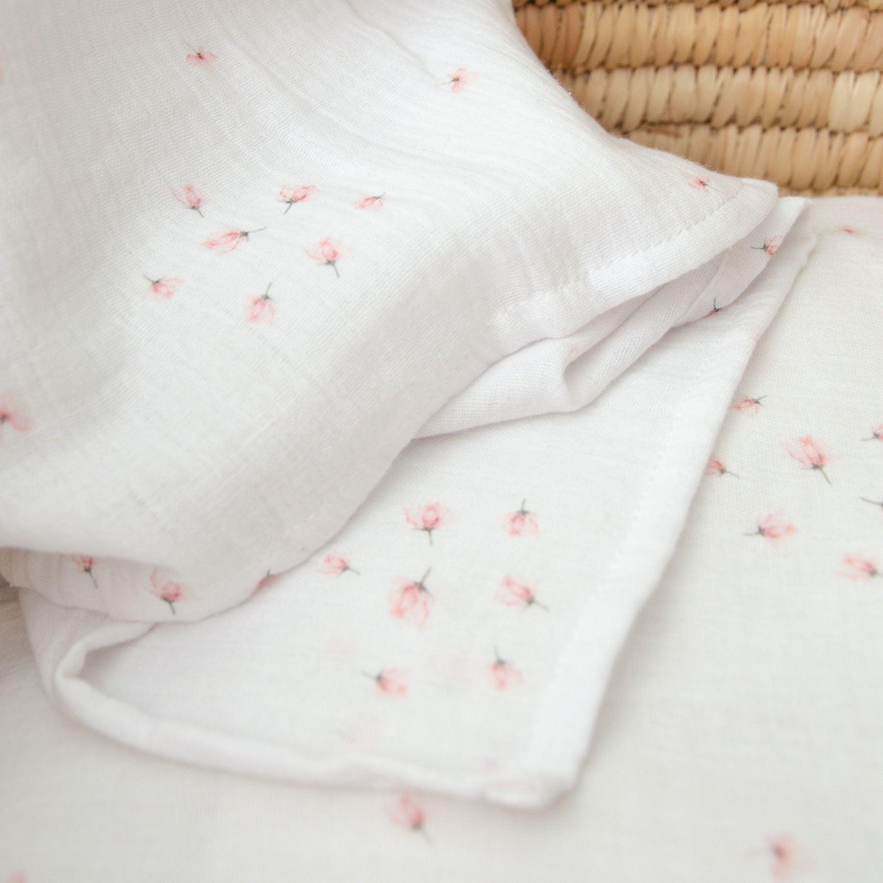 Pink Rose Muslin Blanket Set