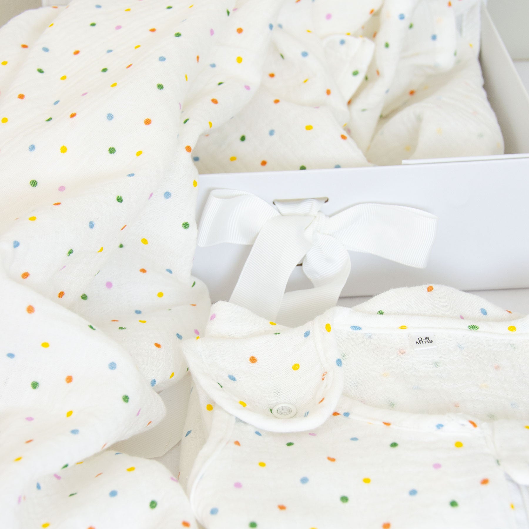Spotty Muslin Summer Sleeping Bag & Blanket Set