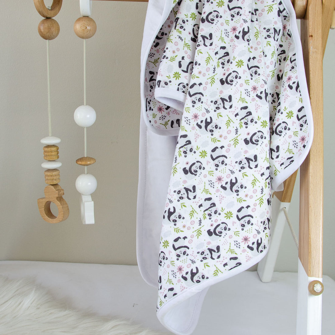 Playful Panda Blanket &amp; Hat Gift Set