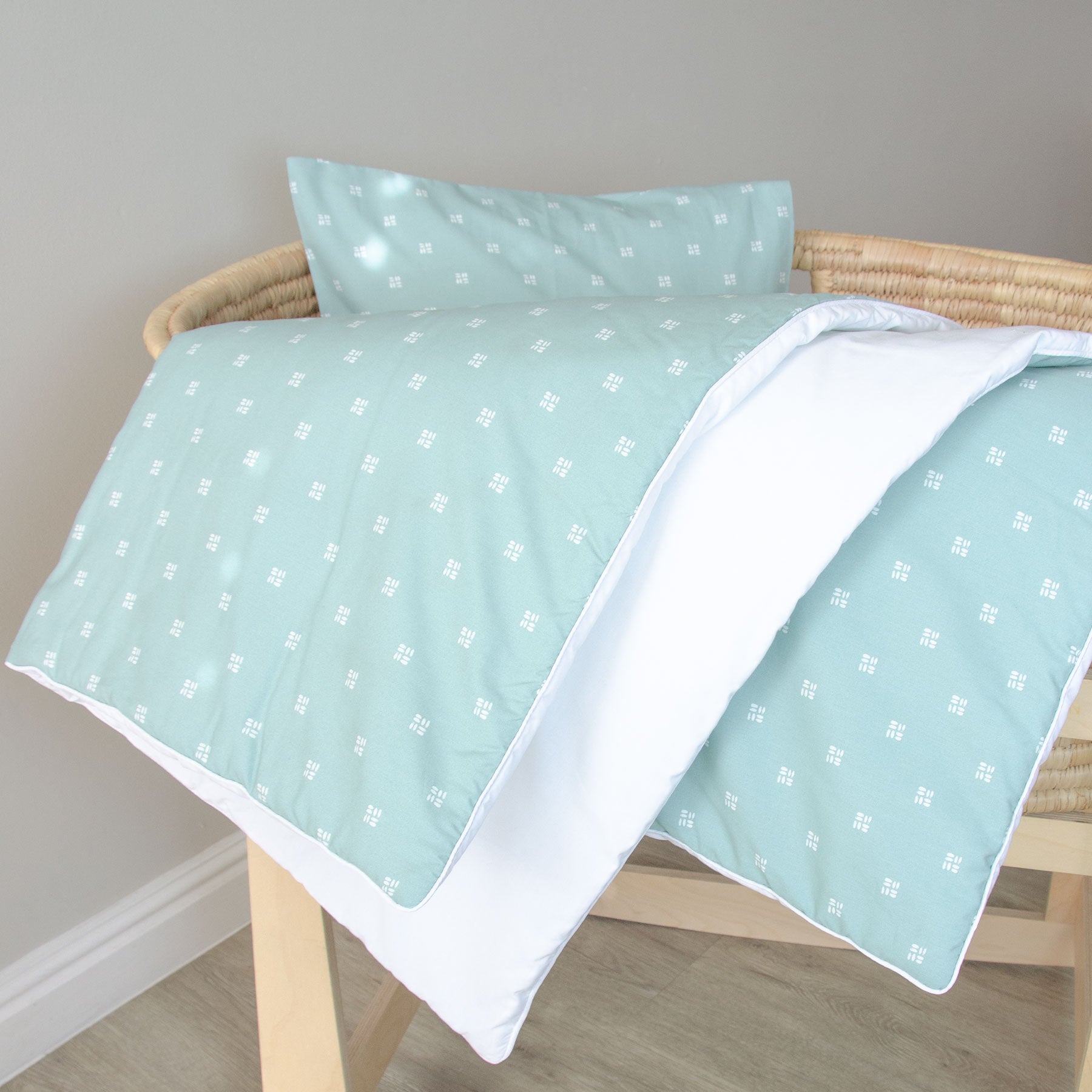 Soothing Sage Cot Comforter &amp; Pillowcase Set