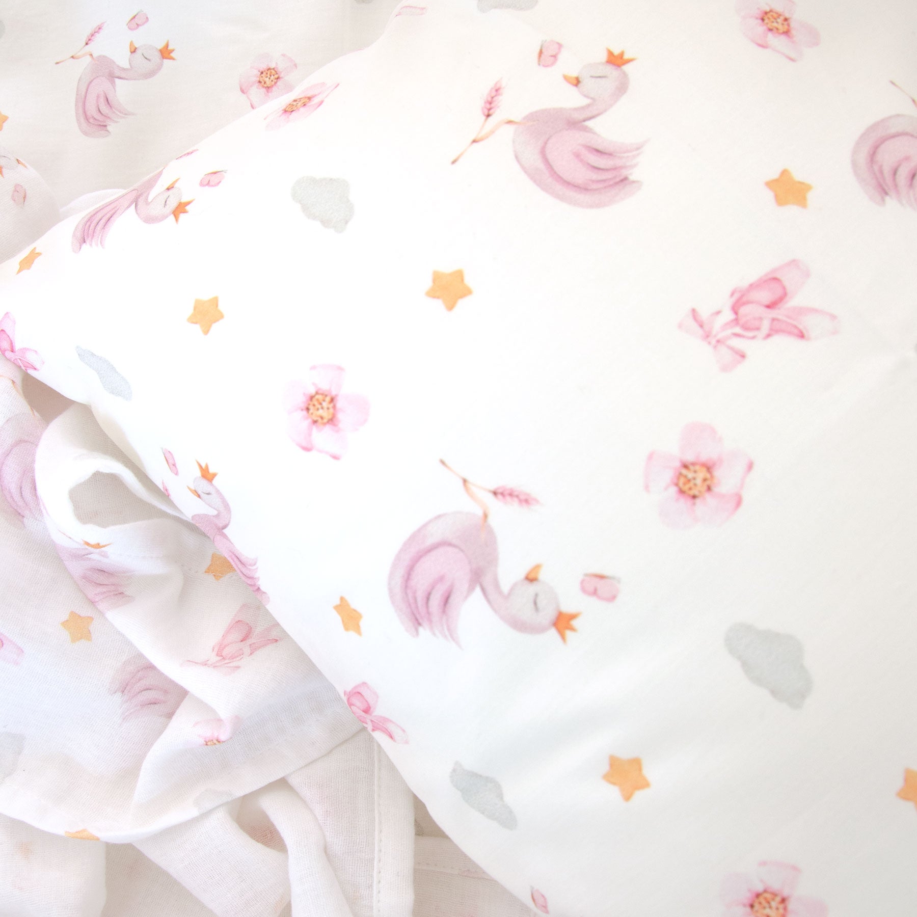 Swan Cot Comforter &amp; Pillowcase Set