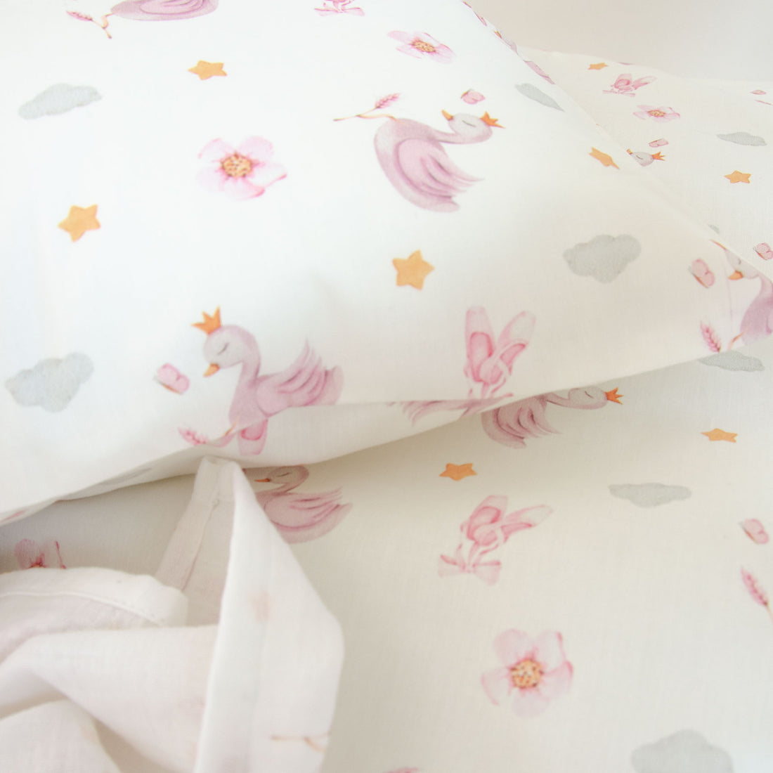 Swan Cot Comforter & Pillowcase Set