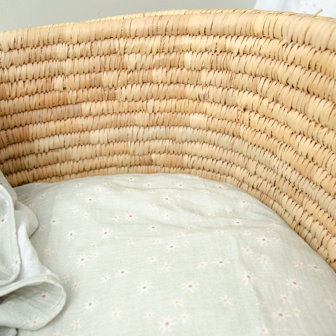 Sage Daisy Moses Basket Muslin Fitted Sheet