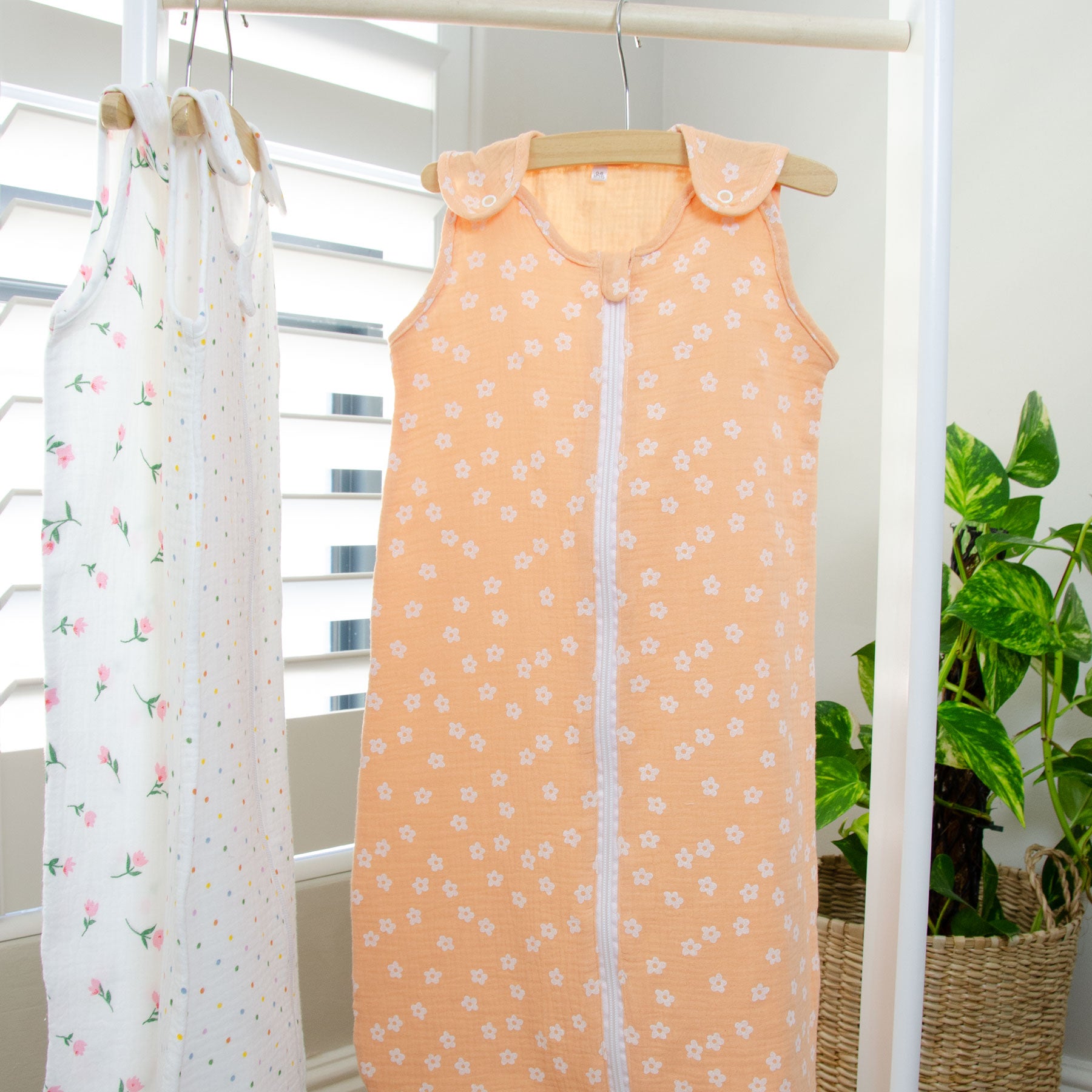 Peach Daisy Muslin Summer Sleeping Bag &amp; Blanket Set